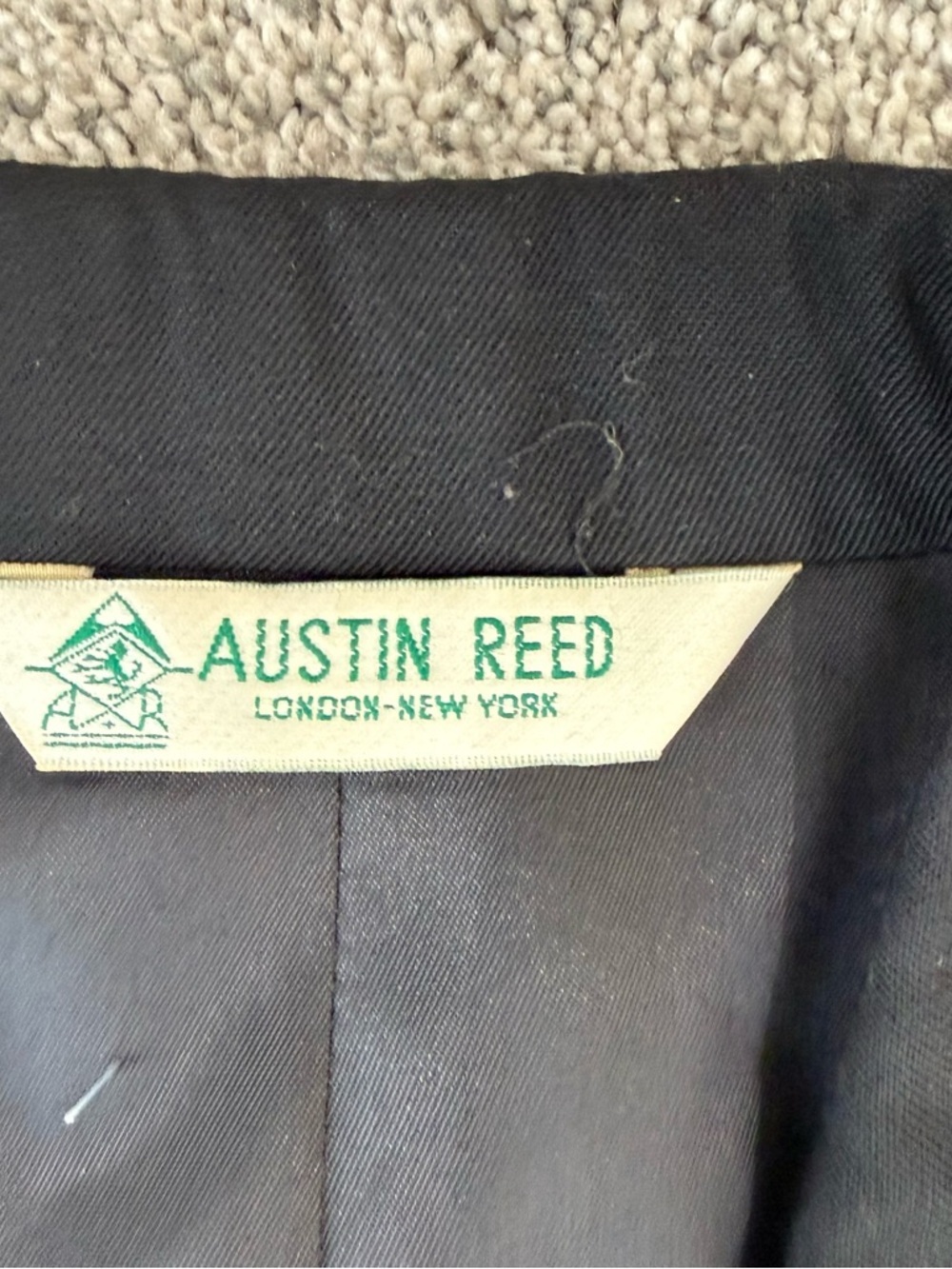 Vintage Austin Reed 100% Wool Black Gold Button Women’s Coat US 14 Made In USA - Picture 2 of 10
